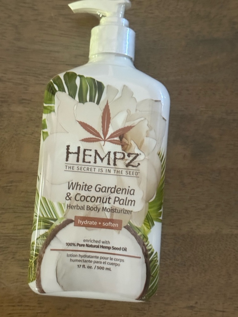 Hempz White Gardenia & Coconut Palm Moisturizer - White